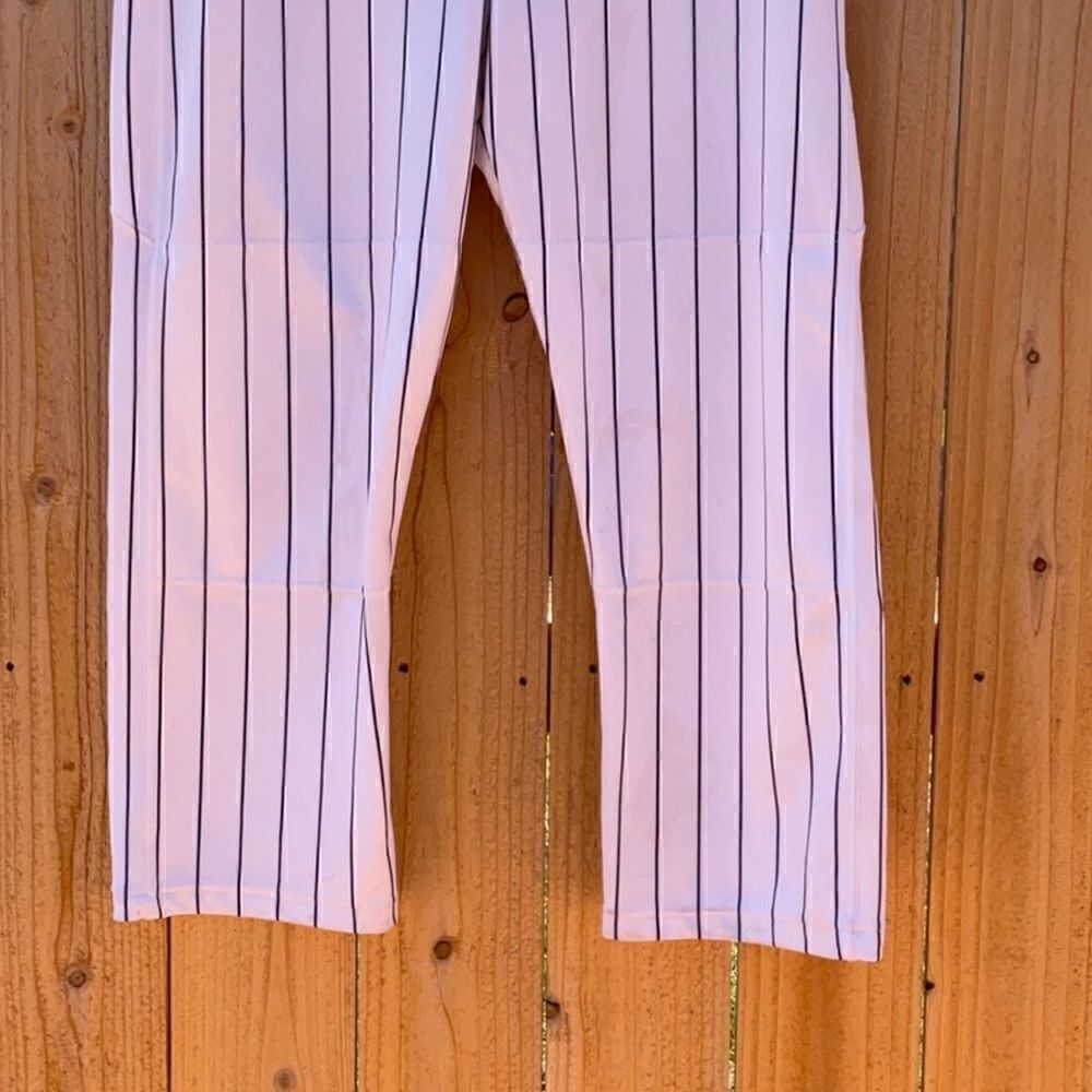 Take 50% OFF- Under Armor Authentic Striped Baseball Men, Size-36 - Picture 4 of 9